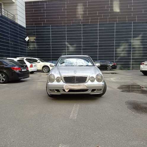 Mercedes E 220 1999, 560,000 km - 2.2 l - Bakı