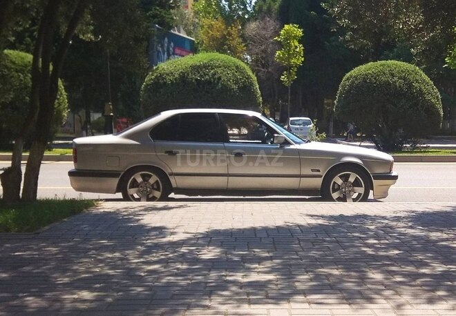 BMW 520 1992, 341,289 km - 2.0 l - Sumqayıt