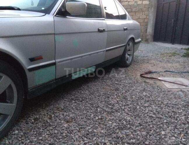 BMW 520 1992, 341,289 km - 2.0 l - Sumqayıt