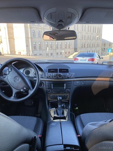 Mercedes E 220 2006, 382,000 km - 2.2 l - Bakı