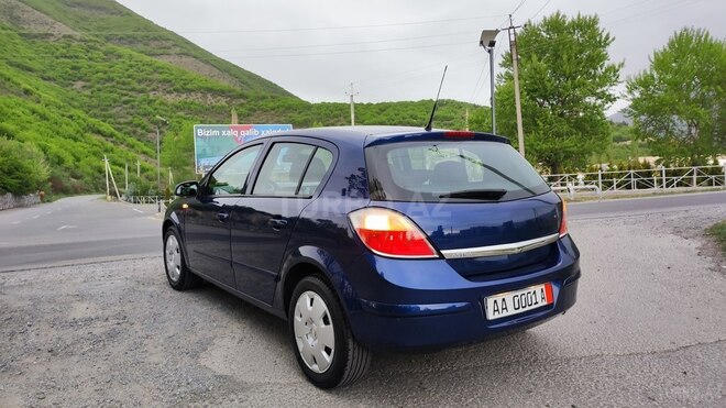 Opel Astra 2006, 198,500 km - 1.6 л - Qəbələ