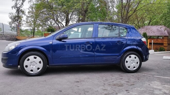 Opel Astra 2006, 198,500 km - 1.6 л - Qəbələ
