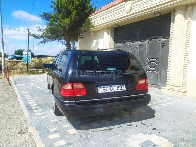 Mercedes E 240 1999, 358,500 km - 2.4 l - Bakı