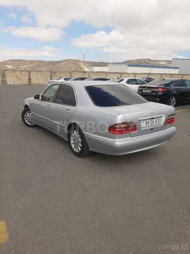 Mercedes E 240 2000, 520,000 km - 2.4 l - Bakı