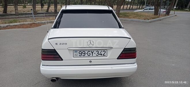 Mercedes E 220 1994, 460,000 km - 2.2 l - Bakı