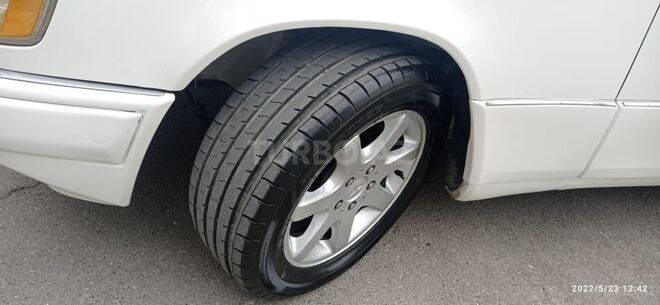 Mercedes E 220 1994, 460,000 km - 2.2 l - Bakı