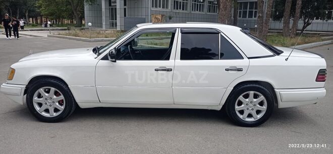 Mercedes E 220 1994, 460,000 km - 2.2 l - Bakı