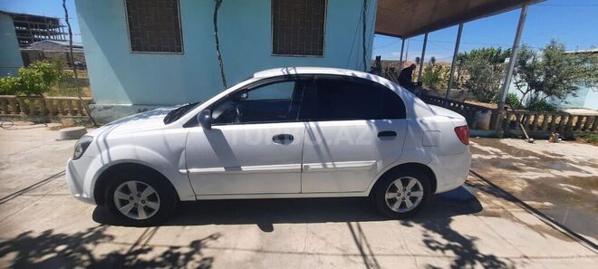 Kia Rio 2009, 390,000 km - 1.4 l - Bakı