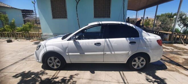 Kia Rio 2009, 390,000 km - 1.4 l - Bakı