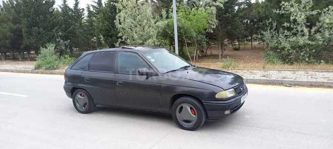 Opel Astra 1997, 334,000 km - 1.6 л - Bakı