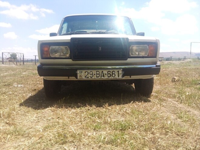 LADA (VAZ) 2107 2005, 45,000 km - 1.5 l - Horadiz