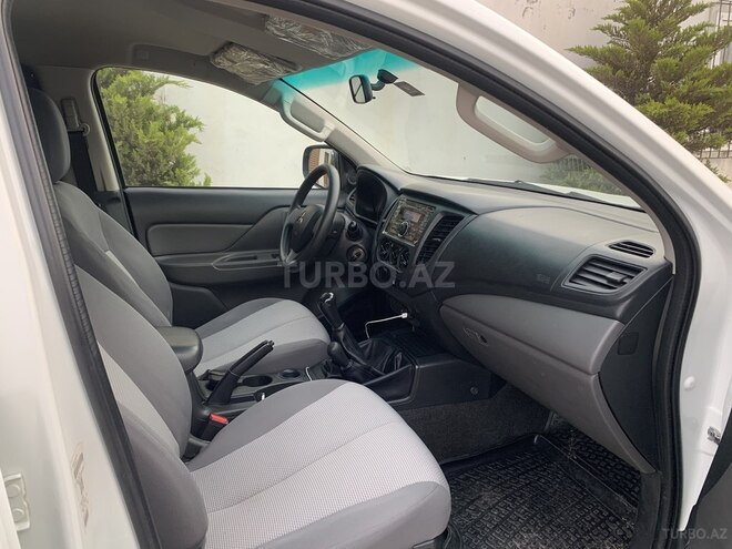 Mitsubishi L200 2016, 177,000 km - 2.5 l - Bakı
