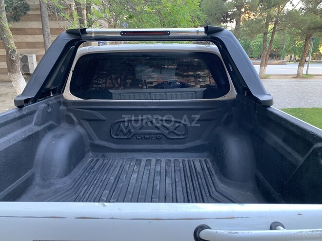 Mitsubishi L200 2016, 177,000 km - 2.5 l - Bakı