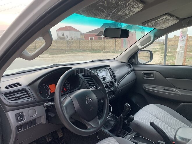 Mitsubishi L200 2016, 177,000 km - 2.5 l - Bakı