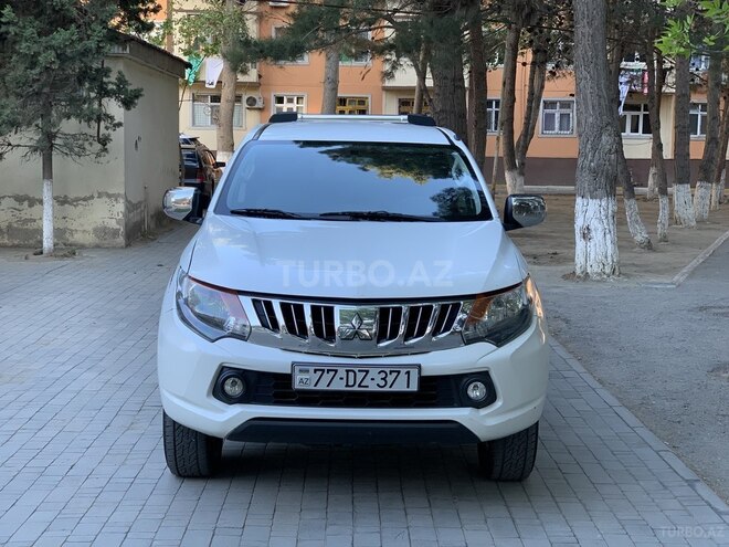 Mitsubishi L200 2016, 177,000 km - 2.5 l - Bakı