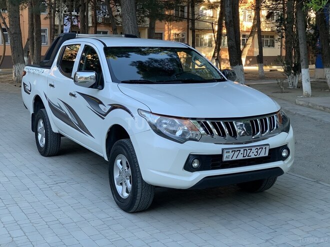 Mitsubishi L200 2016, 177,000 km - 2.5 l - Bakı