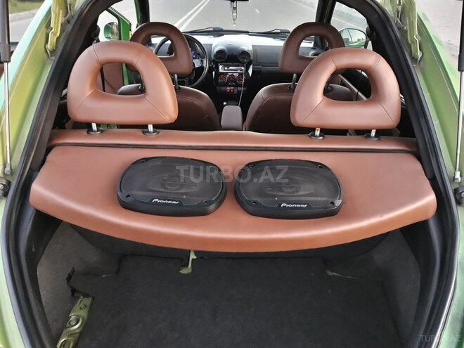 Volkswagen Beetle 1999, 162,849 km - 2.0 l - Ağdaş