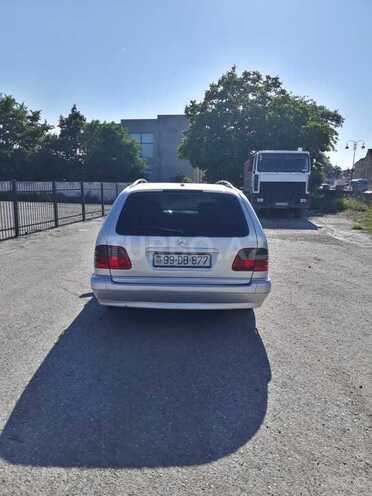 Mercedes C 220 2002, 334,200 km - 2.2 л - Quba
