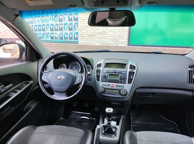 Kia Ceed 2007, 267,000 km - 1.6 l - Yevlax