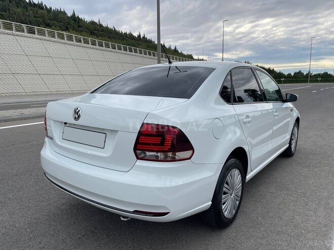 Volkswagen Polo 2019, 100,000 km - 1.6 l - Bakı