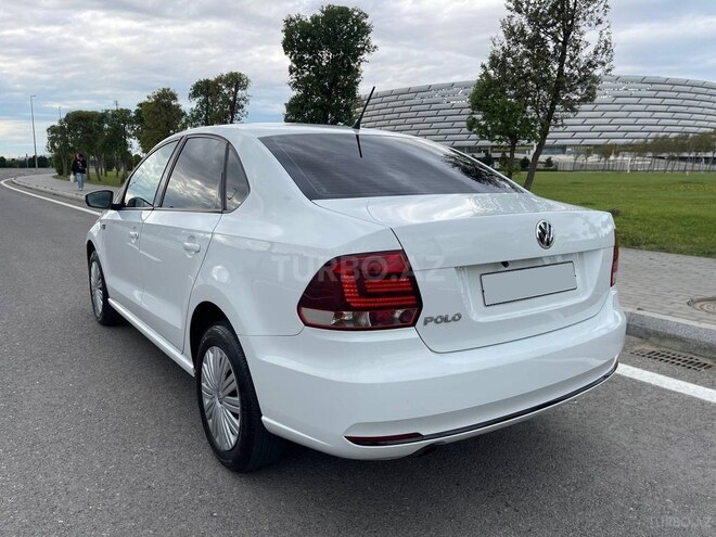 Volkswagen Polo 2019, 100,000 km - 1.6 l - Bakı