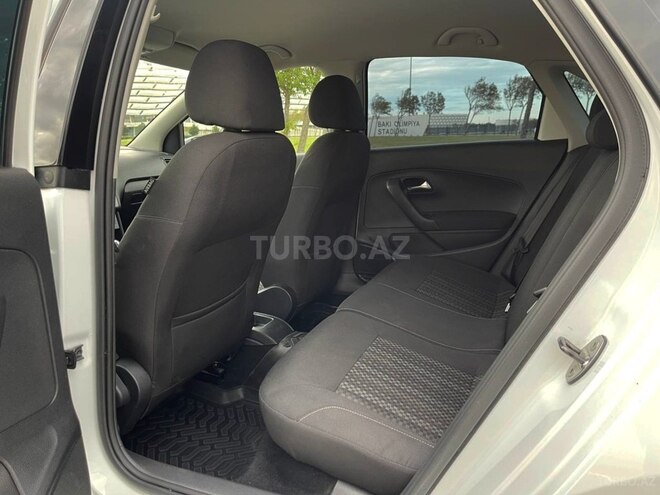 Volkswagen Polo 2019, 100,000 km - 1.6 l - Bakı
