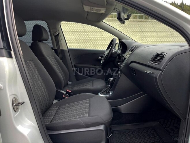 Volkswagen Polo 2019, 100,000 km - 1.6 l - Bakı