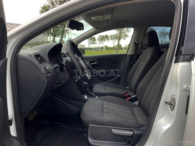 Volkswagen Polo 2019, 100,000 km - 1.6 l - Bakı