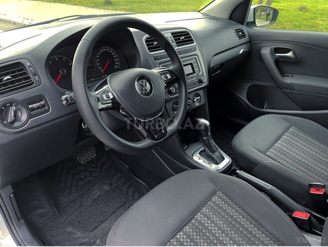 Volkswagen Polo 2019, 100,000 km - 1.6 l - Bakı
