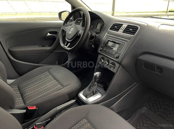Volkswagen Polo 2019, 100,000 km - 1.6 l - Bakı