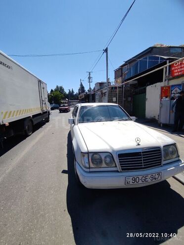 Mercedes E 260 1990, 350,000 km - 2.6 l - Bakı