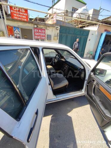 Mercedes E 260 1990, 350,000 km - 2.6 l - Bakı