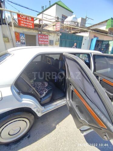 Mercedes E 260 1990, 350,000 km - 2.6 l - Bakı
