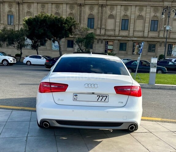 Audi A6 2015, 84,890 km - 2.8 l - Bakı