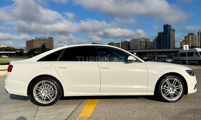 Audi A6 2015, 84,890 km - 2.8 l - Bakı