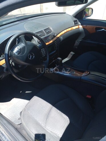 Mercedes E 220 2004, 428,000 km - 2.2 l - Bakı