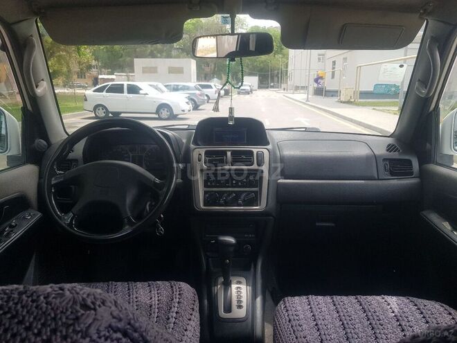 Mitsubishi Pajero io 1999, 211,000 km - 1.8 l - Bakı