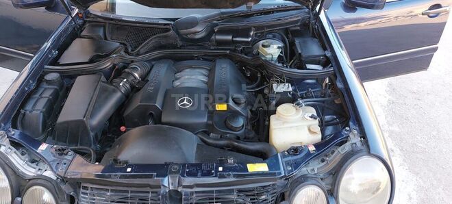 Mercedes E 240 1998, 385,000 km - 2.4 l - Sumqayıt