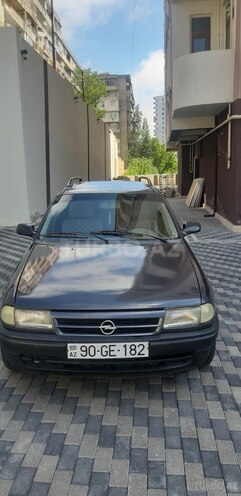 Opel Astra 1993, 320,000 km - 2.0 l - Bakı
