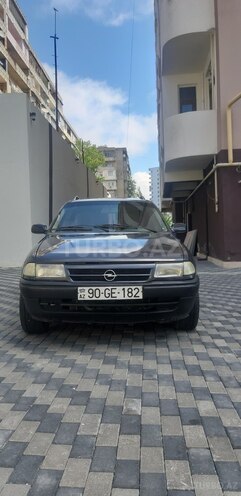 Opel Astra 1993, 320,000 km - 2.0 l - Bakı