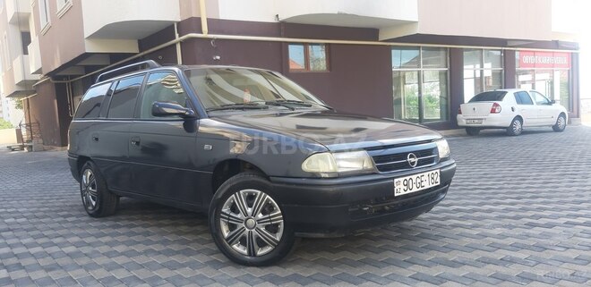 Opel Astra 1993, 320,000 km - 2.0 l - Bakı