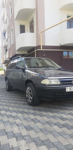 Opel Astra 1993, 320,000 km - 2.0 l - Bakı