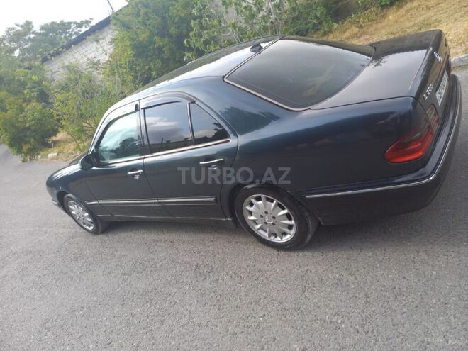 Mercedes E 220 2000, 346,000 km - 2.2 l - Bakı