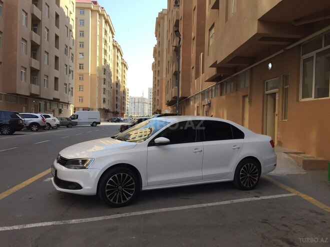 Volkswagen Jetta 2013, 92,000 km - 1.6 l - Şəki