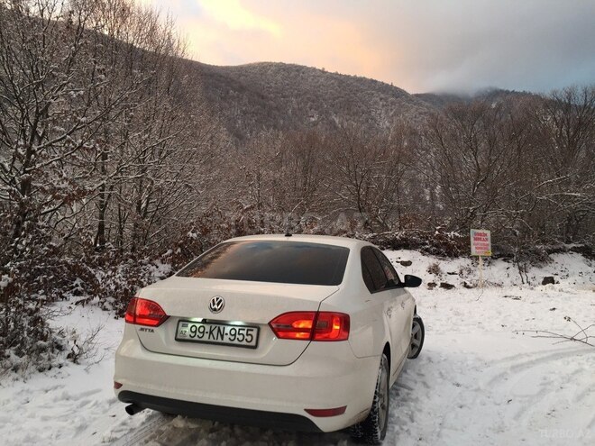 Volkswagen Jetta 2013, 92,000 km - 1.6 l - Şəki