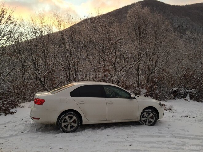 Volkswagen Jetta 2013, 92,000 km - 1.6 l - Şəki