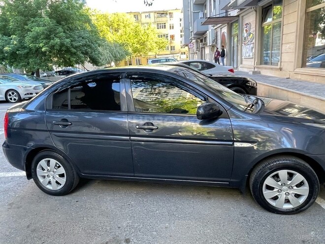 Hyundai Accent 2010, 200,000 km - 1.4 l - Bakı