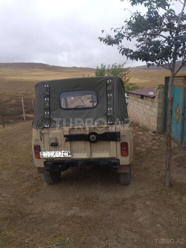 UAZ 31512 1986, 175,000 km - 2.4 l - Qobustan
