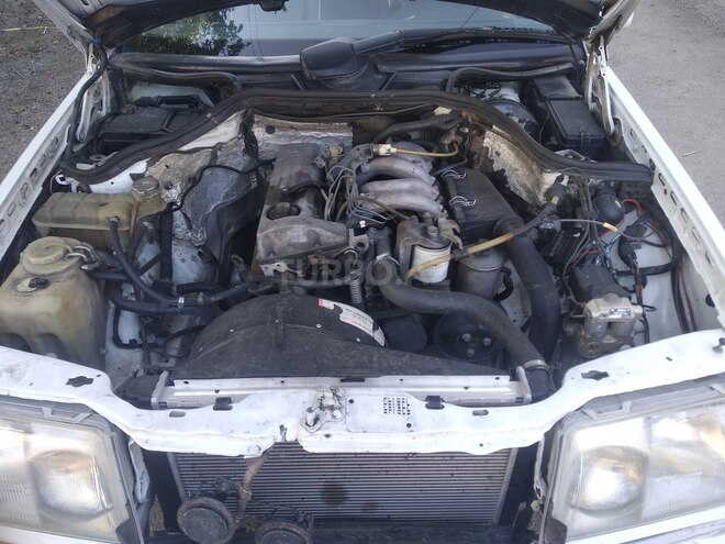 Mercedes E 200 1991, 250,000 km - 2.0 l - İmişli