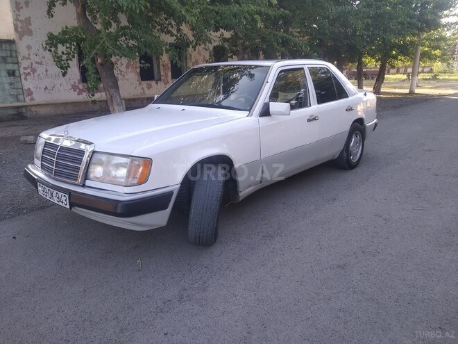 Mercedes E 200 1991, 250,000 km - 2.0 l - İmişli